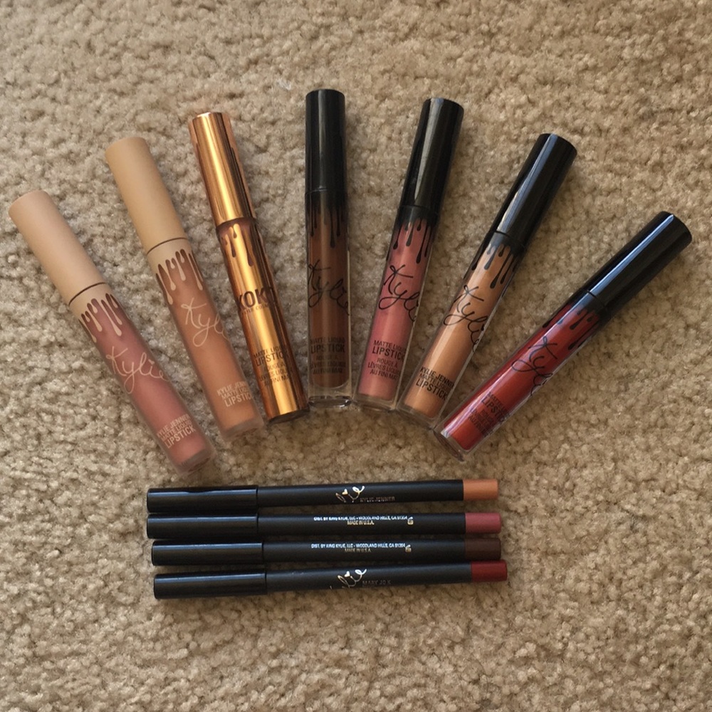 Kylie Cosmetics Lip Kit Bestsellers Bundle!